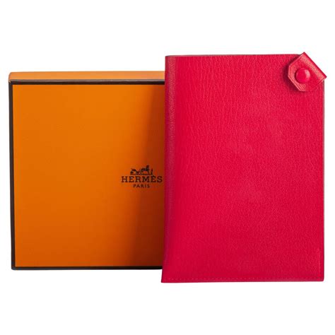 hermes passport|Hermes passport case.